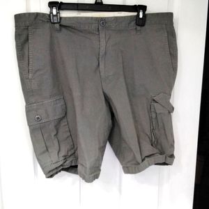 COPY - NWOT men's Grey cargo shorts